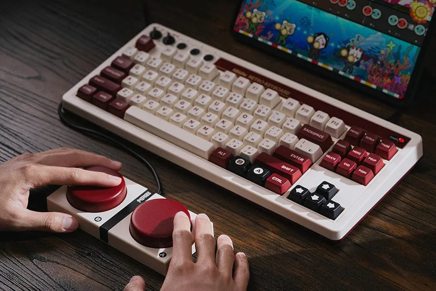 8BitDo Retro Mechanical Keyboard - Fami Edition  (PC)